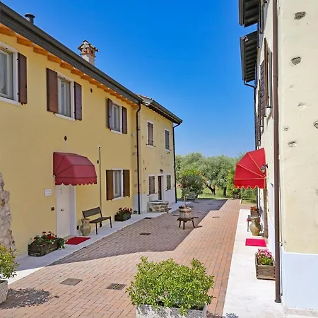 Colombara מלון דירות