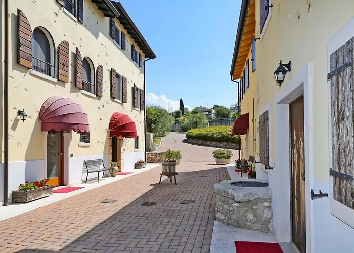 Colombara Apartahotel 4*