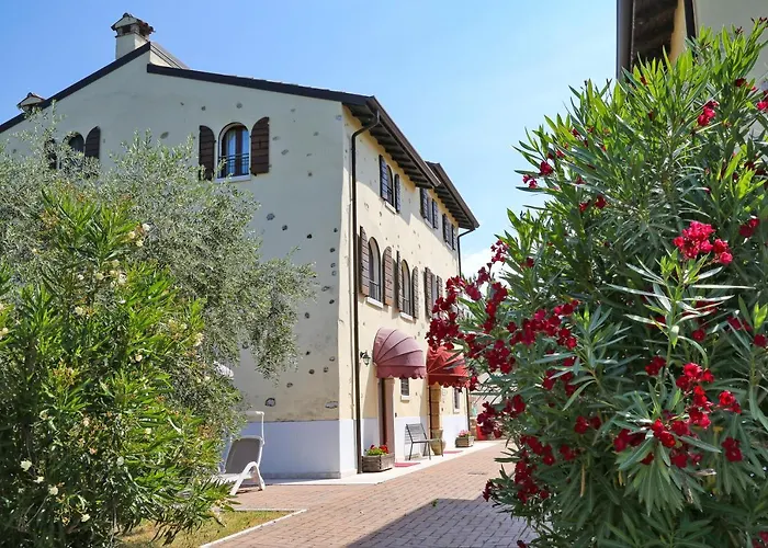 Colombara Aparthotel