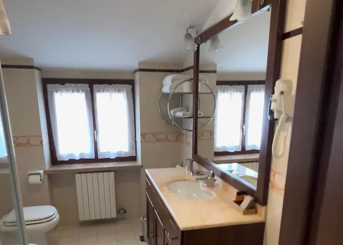 Colombara Apartahotel 4*