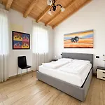 Lägenhetshotell Colombara 4*