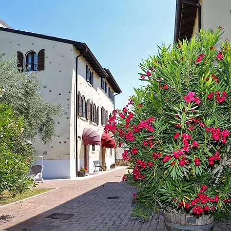 Colombara 公寓式酒店 巴多利诺